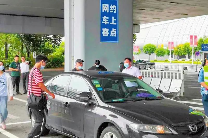 去机场不用滴滴打车，去机场需要提前预约滴滴吗